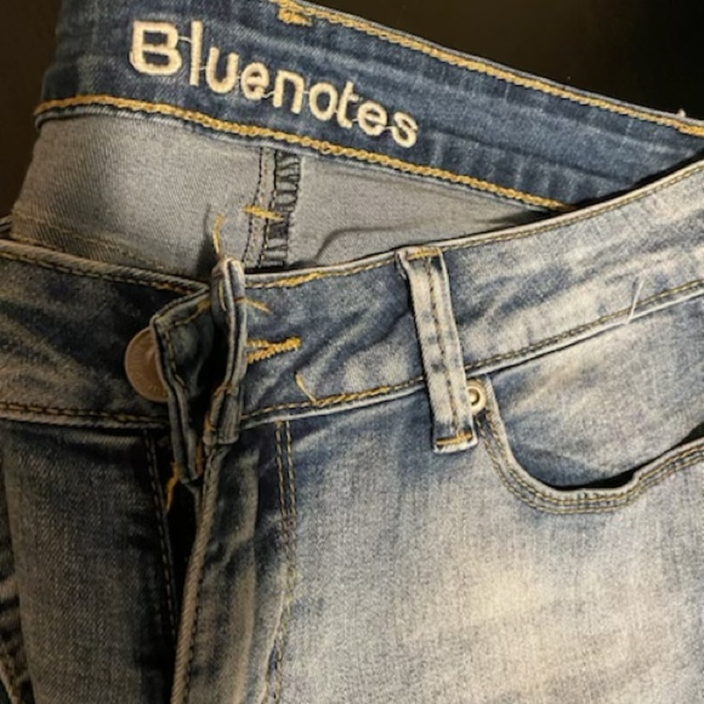 BLUENOTES Ripped Jeans - Picture 2 of 2
